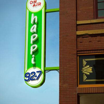 Picture of happi sign